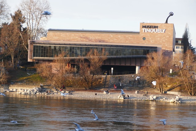 Blick auf das Museum Tinguely in Basel... Tour de Romandie sollte dort starten.  | Foto: Victoria Langelott