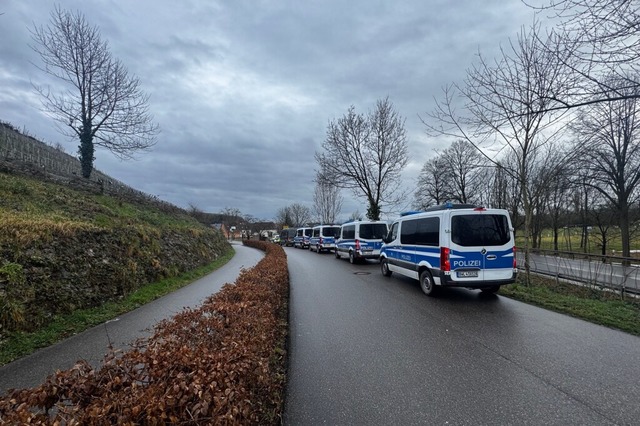 Groaufgebot der Polizei bei der Vermisstensuche am Dienstagnachmittag  | Foto: Joachim Rderer