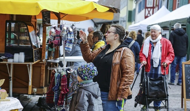 Stnde, Puppenparade und Feuerwehrbung gab es 2024 in der Innenstadt  | Foto: Sandra Decoux