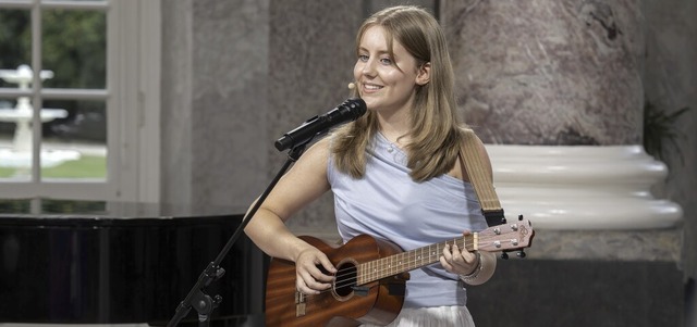 Magdalena Persicke bei ihrem Auftritt ...&#8222;Dein Song&#8220; auf dem KiKa.   | Foto: ZDF/Andrea Enderlein