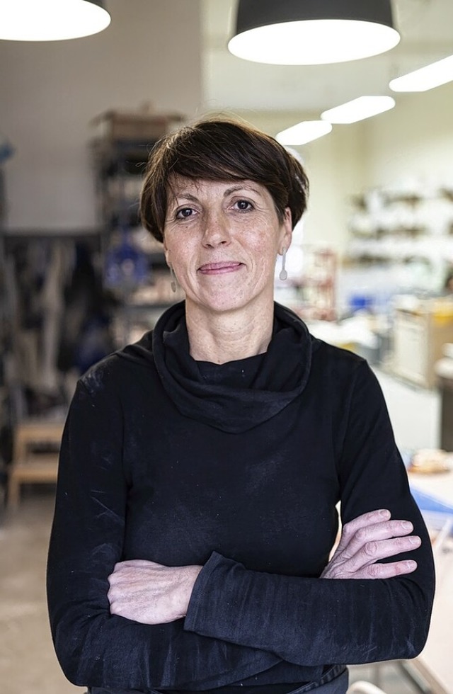 Nona Otarashvili-Becher leitet die Offene Werkstatt in der Fabrik in Freiburg.   | Foto: Fabian Mondl