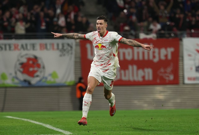 Benjamin Sesko traf f&uuml;r RB Leipzig per Hand-Elfmeter.  | Foto: Jan Woitas/dpa