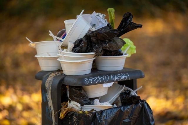 Verpackungssteuer in Freiburg: Machtkampf zeichnet sich ab