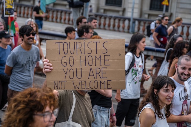 In Spanien gibt es immer mehr Besucher...e gegen Massentourismus. (Foto Archiv)  | Foto: Paco Freire/SOPA Images via ZUMA Press Wire/dpa