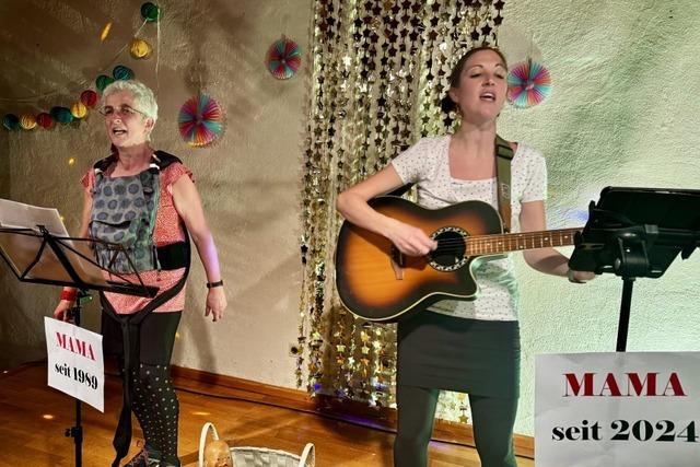 Hecklingerinnen auer Rand und Band: Fasnet machen, bis das Pfarrheim wackelt