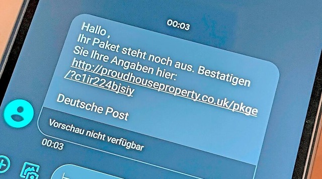 Wer solche oder hnliche SMS bekommt, ...fort und klickt keinesfalls auf Links.  | Foto: Till Simon Nagel