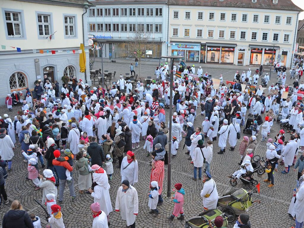 Der nrrische Nachwuchs hat am Nachmittag den Emmendinger Marktplatz erobert.