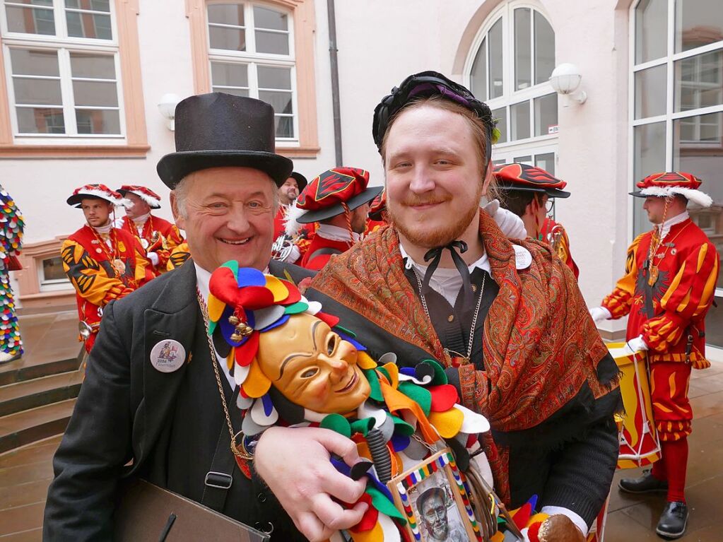 Nrrischer Ausnahmezustand in Offenburg: der Schmutzige Donnerstag mit Hemdglunker, Krampe, Daifi, Bohnesupp sowie Keller- und Rathausparty.