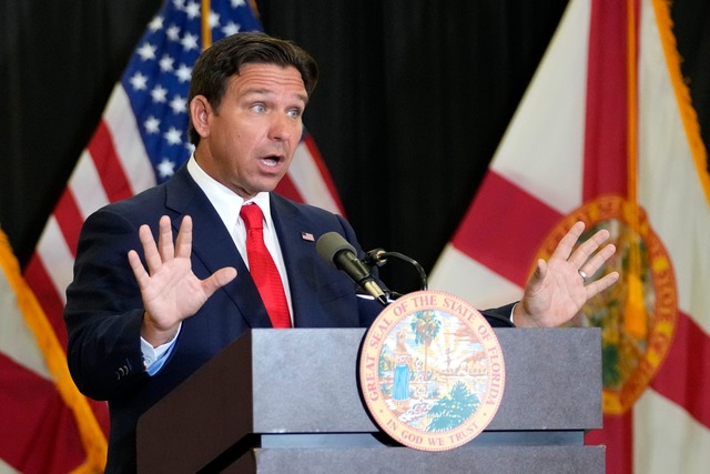 "Florida ist kein Ort, an dem diese Ar... Gouverneur Ron DeSantis. (Archivbild)  | Foto: Lynne Sladky/AP/dpa