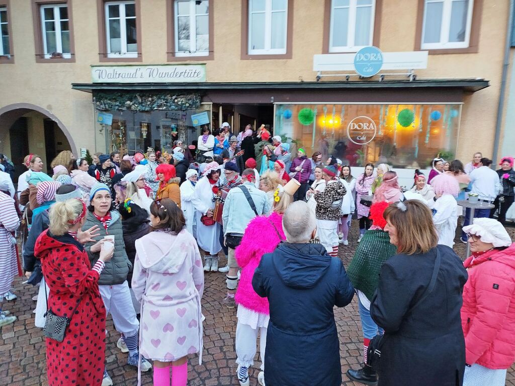 Die Frauen haben in St. Peter das Rathaus gestrmt.