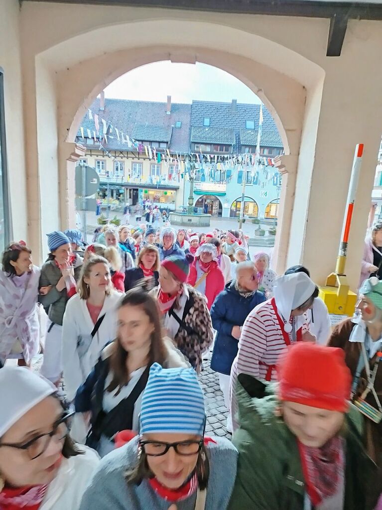 Die Frauen haben in St. Peter das Rathaus gestrmt.