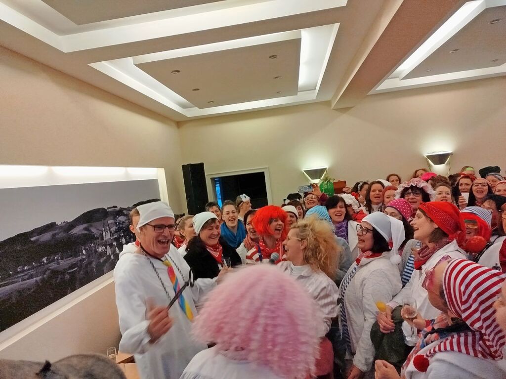 Die Frauen haben in St. Peter das Rathaus gestrmt.