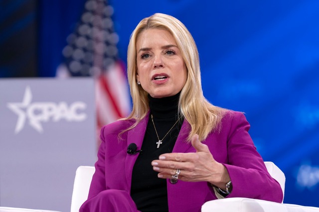 US-Justizministerin Pam Bondi hat ange...ffentlicht werden sollen (Archivbild).  | Foto: Jose Luis Magana/AP/dpa