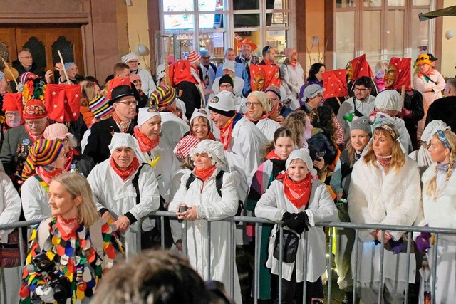 Wie es sich gehrt, assistieren die me...gste der Fasentdaifi als Hemdglunker.  | Foto: Hubert Rderer