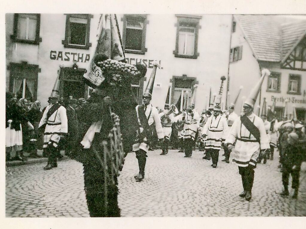 Fasnetbilder vom Umzug aus Elzach, um 1930. Aufgenommen von Franz Nopper, wohnhaft in Kollnau.