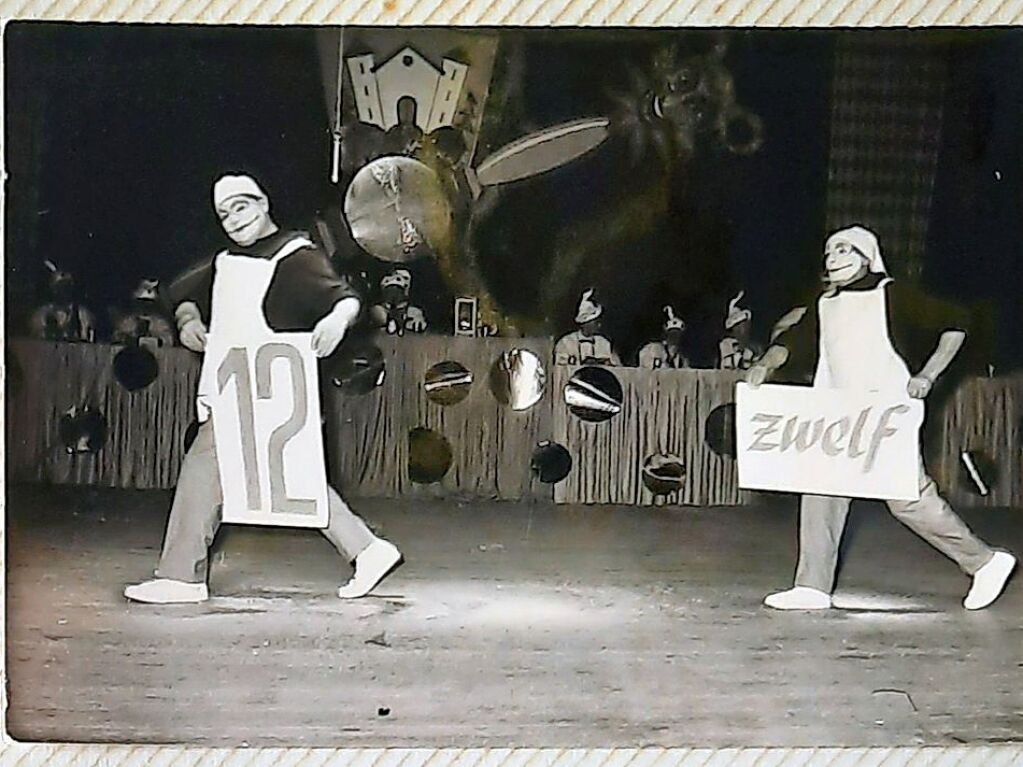 Waldkircher Fasnet 1956. Zugeschickt hat das Bilder Andrea Siegel-Becherer. Es stammt aus den Fotoalben ihrer verstorbenen Eltern.