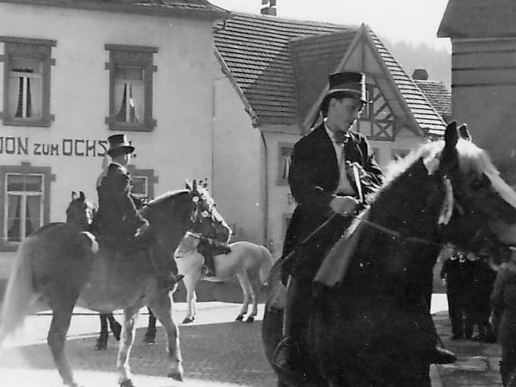 Umzug der Elzacher Fasnet um 1949, zugeschickt von R. Ruf aus Elzach.