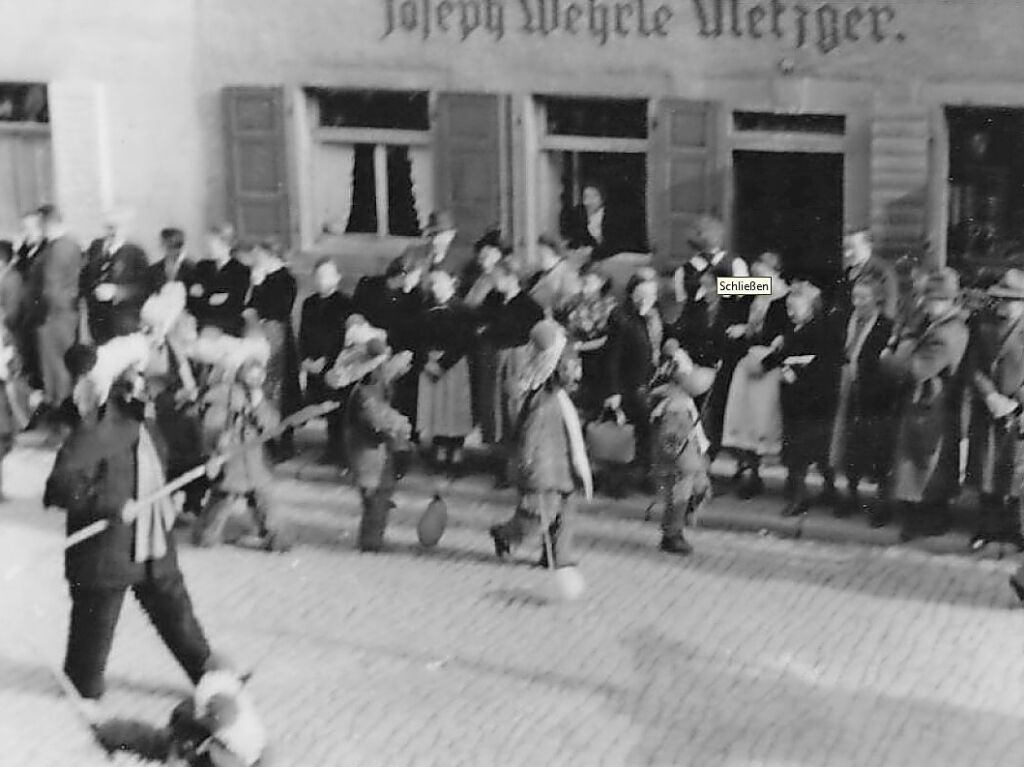 Umzug der Elzacher Fasnet um 1949, zugeschickt von R. Ruf aus Elzach.