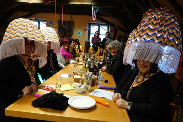 Fasnet mit Wackel-Wackel-Wackel-Wackel...n in Grwihl am Schmutzigen Dunschdig.  | Foto: Peter Schtz