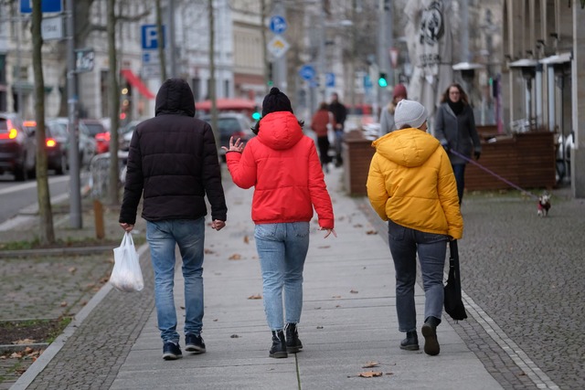 In Deutschland tragen viele seit Jahre...in Schwarz, Rot, Gelb. (Foto von 2021)  | Foto: Sebastian Willnow/dpa-Zentralbild/dpa