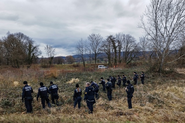 Auch am Freitag war die Polizei im Gelände auf der Suche nach Frank F. | Foto: privat Auch am Freitag war die Polizei im Gelände auf der Suche nach Frank F. | Foto: privat