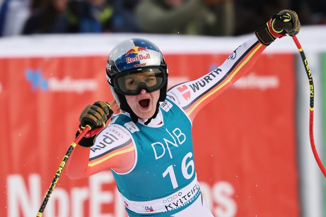 Am Freitag Zweite, am Samstag Erste: E...r brilliert beim Weltcup in Kvitfjell.  | Foto: Marco Trovati/AP/dpa