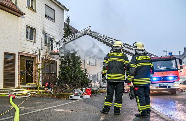 Die Brandursache ist noch unklar.  | Foto: Simon Zeiher/onw-images/dpa