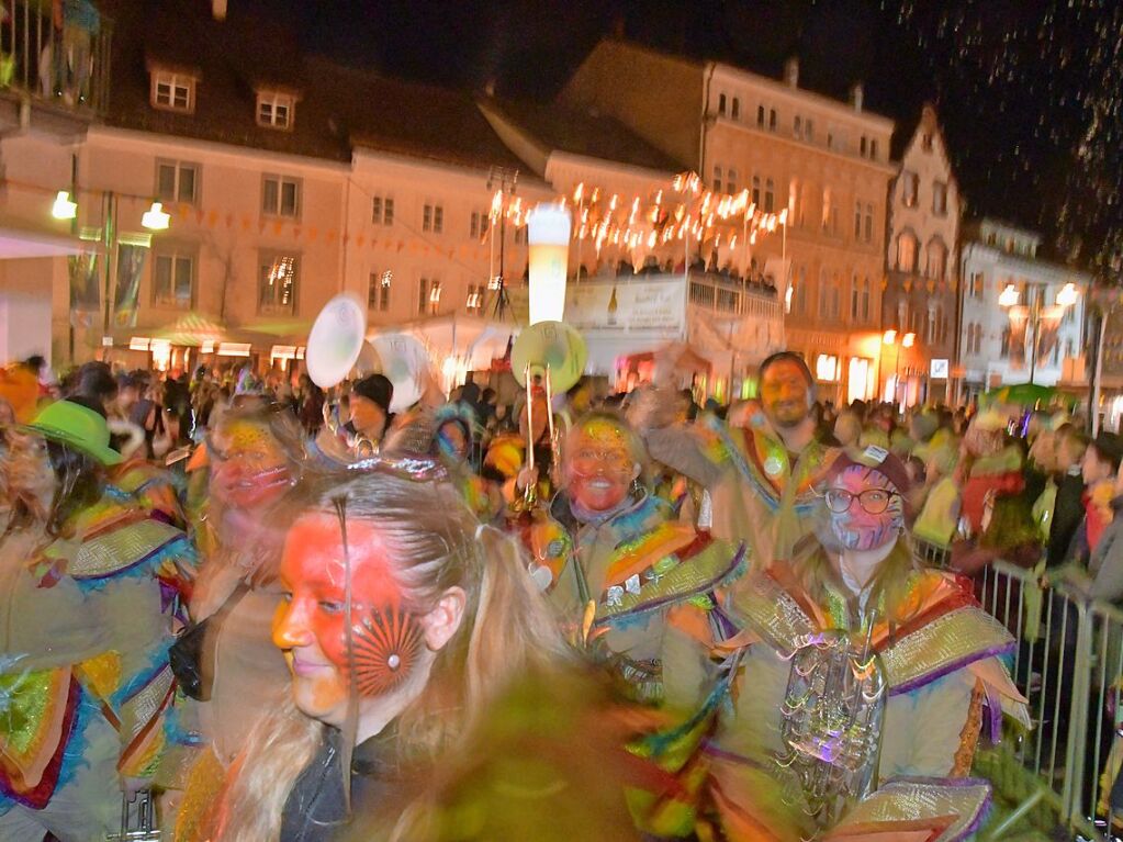 Impressionen von der Gugge-Explosion mit Gugge-Corso in Lrrach