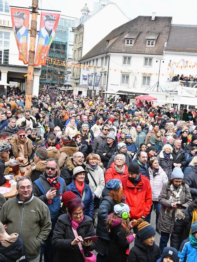 Impressionen von der Gugge-Explosion mit Gugge-Corso in Lrrach