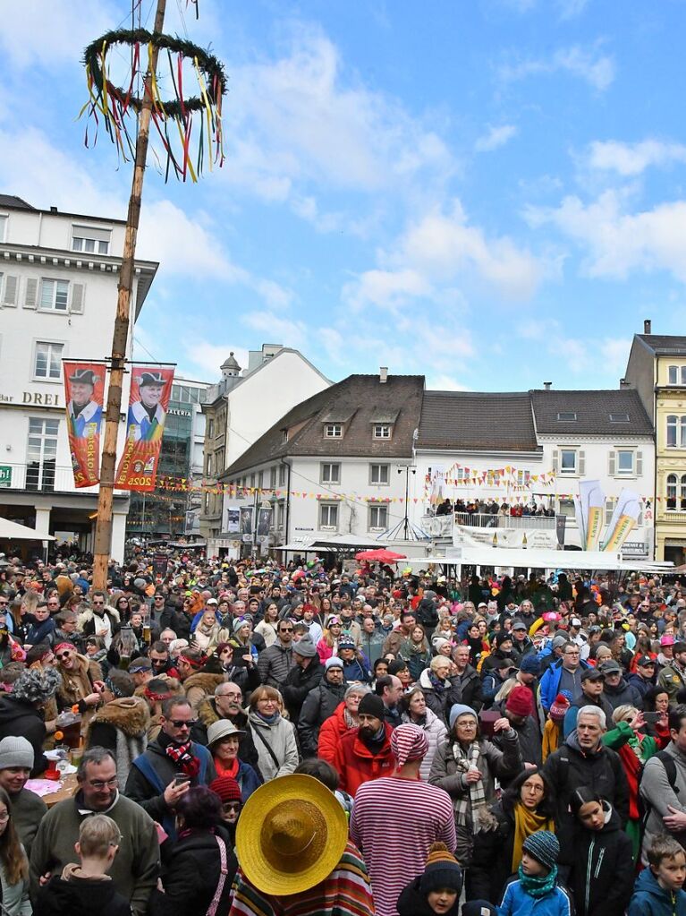 Impressionen von der Gugge-Explosion mit Gugge-Corso in Lrrach