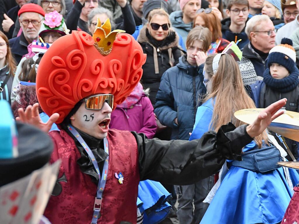 Impressionen von der Gugge-Explosion mit Gugge-Corso in Lrrach