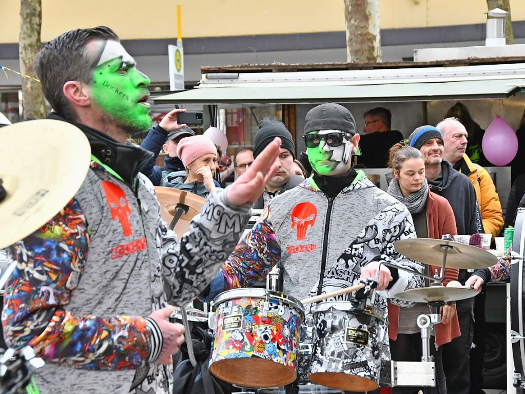 Impressionen von der Gugge-Explosion mit Gugge-Corso in Lrrach