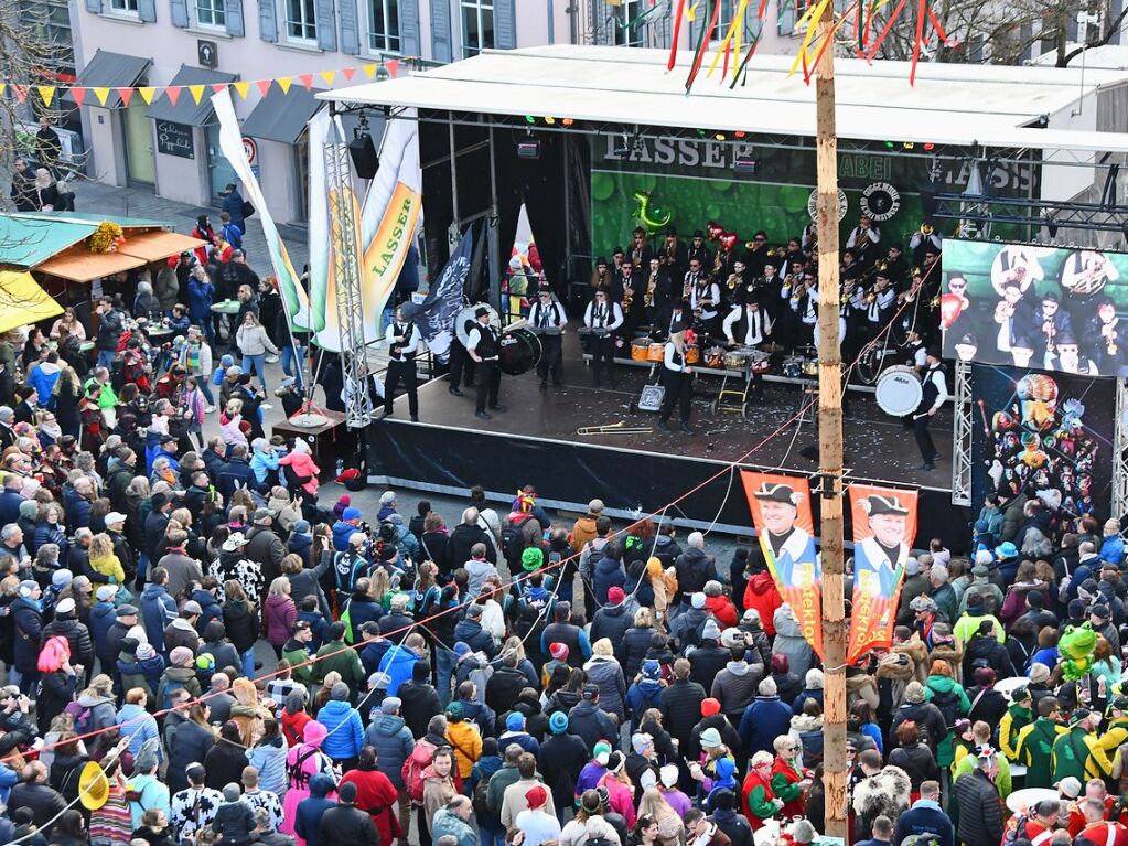 Impressionen von der Gugge-Explosion mit Gugge-Corso in Lrrach