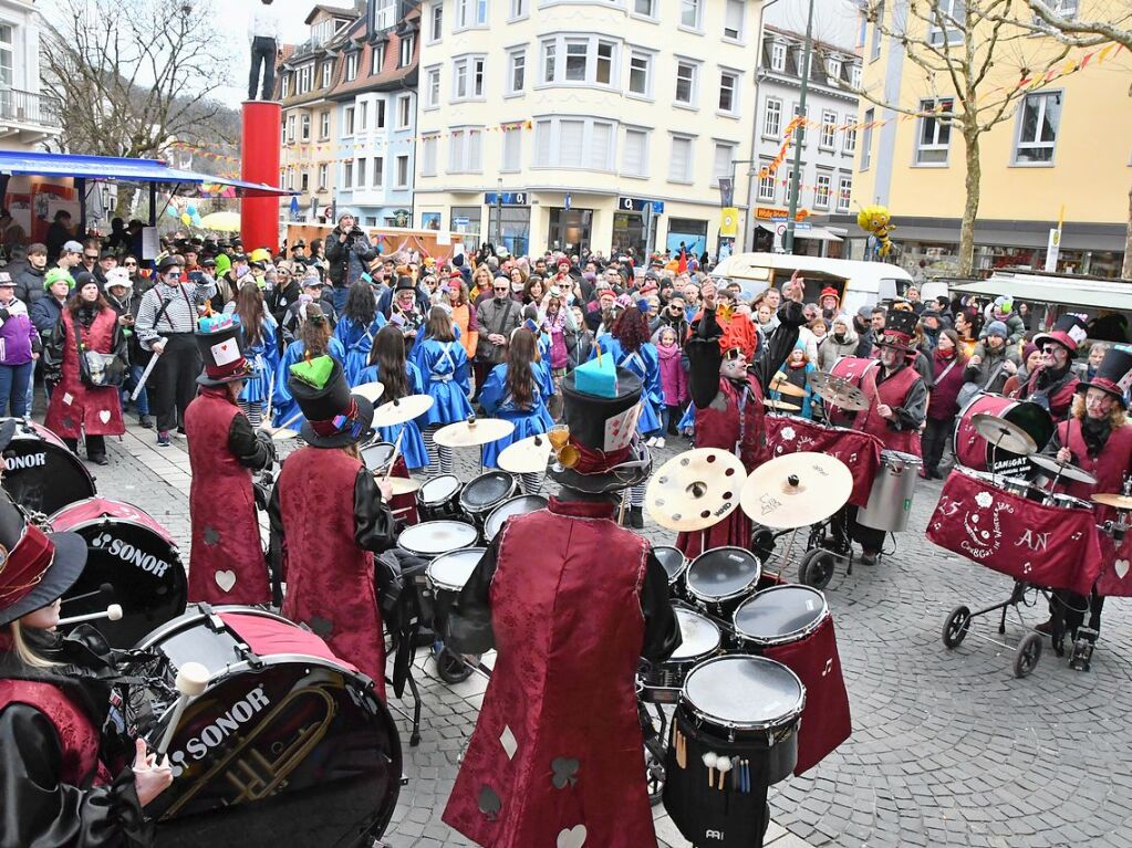 Impressionen von der Gugge-Explosion mit Gugge-Corso in Lrrach