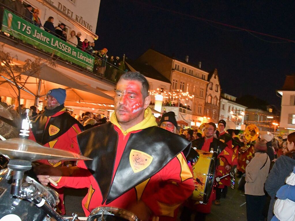 Impressionen von der Gugge-Explosion mit Gugge-Corso in Lrrach