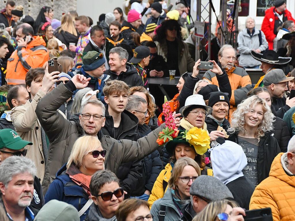 Impressionen von der Gugge-Explosion mit Gugge-Corso in Lrrach