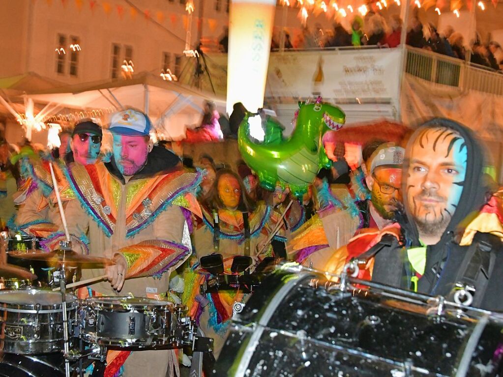 Impressionen von der Gugge-Explosion mit Gugge-Corso in Lrrach