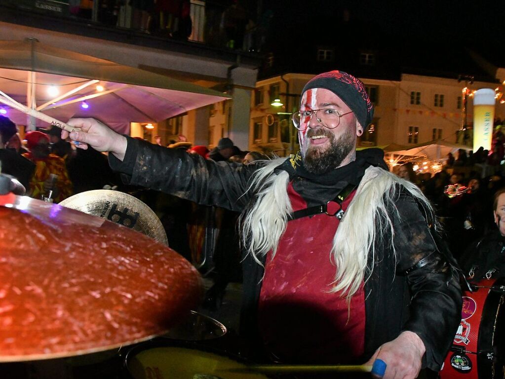 Impressionen von der Gugge-Explosion mit Gugge-Corso in Lrrach