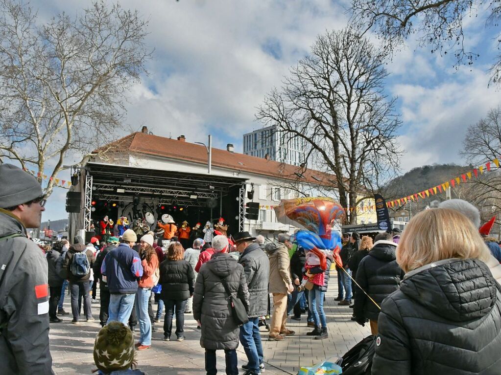 Impressionen von der Gugge-Explosion mit Gugge-Corso in Lrrach