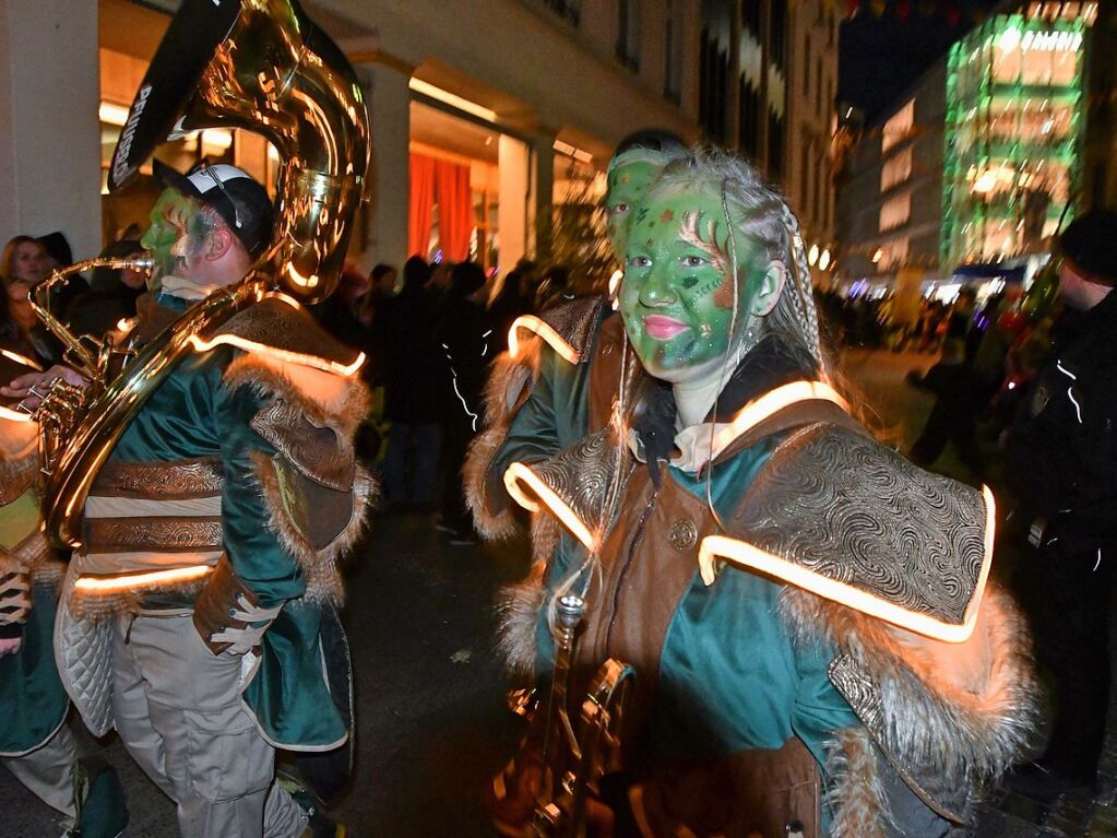 Impressionen von der Gugge-Explosion mit Gugge-Corso in Lrrach