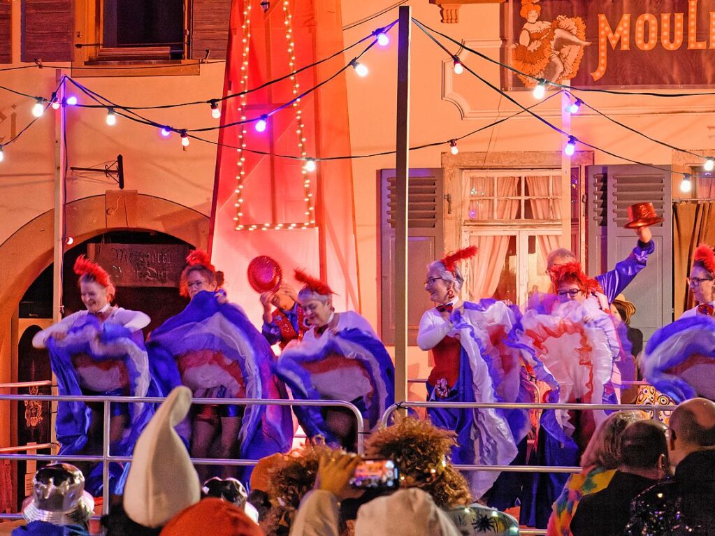 Ein buntes und phantasievolles Spektakel boten unzhlige Gruppen bei der groen Schnurrnacht am Samstagabend in Endingen, fr viele ein echter Hhepunkt der Endinger Fasnet.