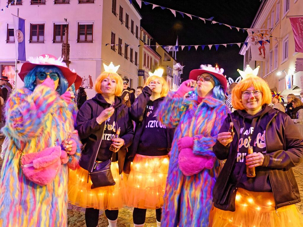 Ein buntes und phantasievolles Spektakel boten unzhlige Gruppen bei der groen Schnurrnacht am Samstagabend in Endingen, fr viele ein echter Hhepunkt der Endinger Fasnet.