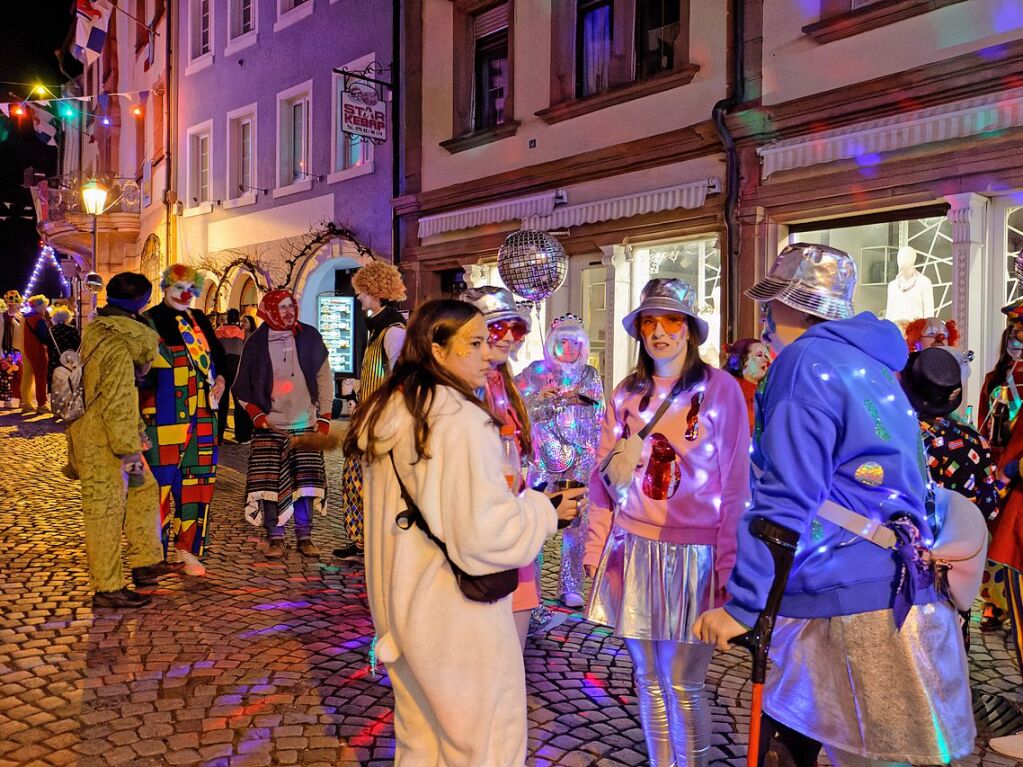 Ein buntes und phantasievolles Spektakel boten unzhlige Gruppen bei der groen Schnurrnacht am Samstagabend in Endingen, fr viele ein echter Hhepunkt der Endinger Fasnet.