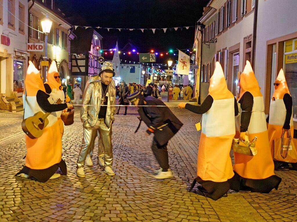 Ein buntes und phantasievolles Spektakel boten unzhlige Gruppen bei der groen Schnurrnacht am Samstagabend in Endingen, fr viele ein echter Hhepunkt der Endinger Fasnet.