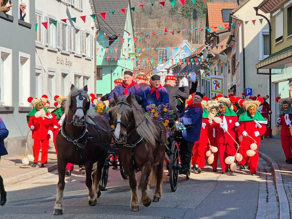 Am Fasnet-Ausrufen in Elzach beteiligten sich unzhlige Schuttig.