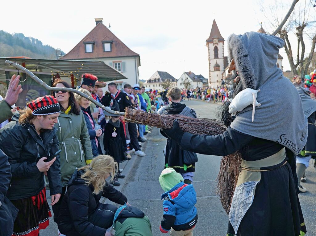 Der Fasnachtsumzug in Buchenbach ist bei den Narren beliebt.