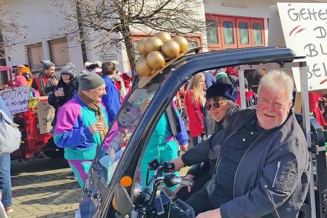 Fotos: Flotte Sprche und Gaudi beim Umzug der Stnglihocker in Oberschopfheim