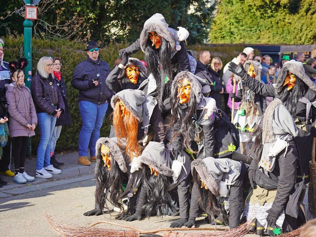 Mit einem groen Umzug hat Kirchzartens Hllenzunft ihr 90. Jubilum gefeiert.