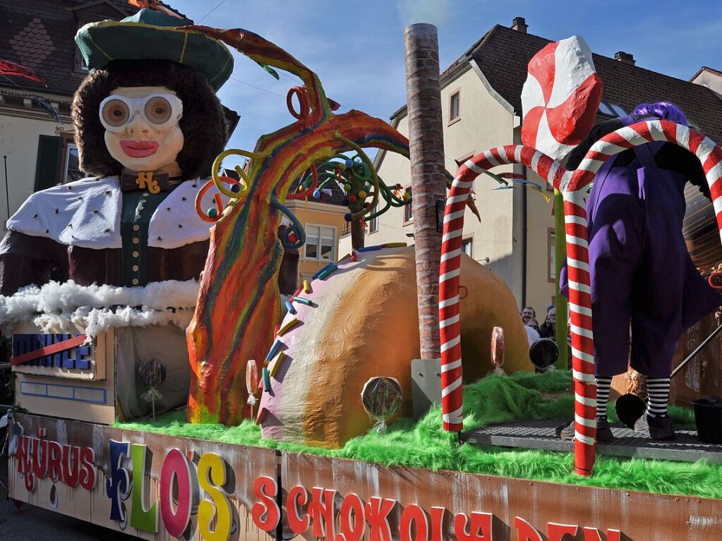 Strahlendes Wetter, strahlende Narren: Beim Fasnachtsumzug in Zell hat alles gepasst.