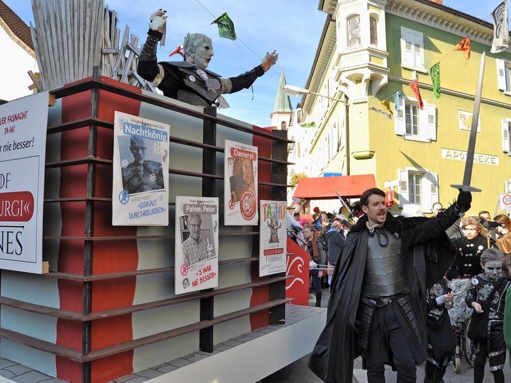 Strahlendes Wetter, strahlende Narren: Beim Fasnachtsumzug in Zell hat alles gepasst.